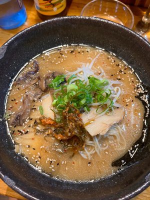Grasshopper Ramen Bar by null