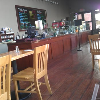 Mint Leaf Vietnamese Restaurant - When i came in and i saw no one to help me for 10 mins - Vietnamese Near Me - Berkeley, California Mint Leaf Vietnamese Restaurant - When i came in and i saw no one to help me for 10 mins - Vietnamese Near Me - Berkeley, California