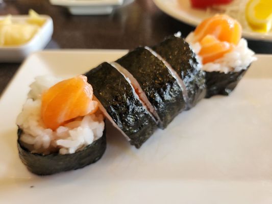 Maru Sushi by null