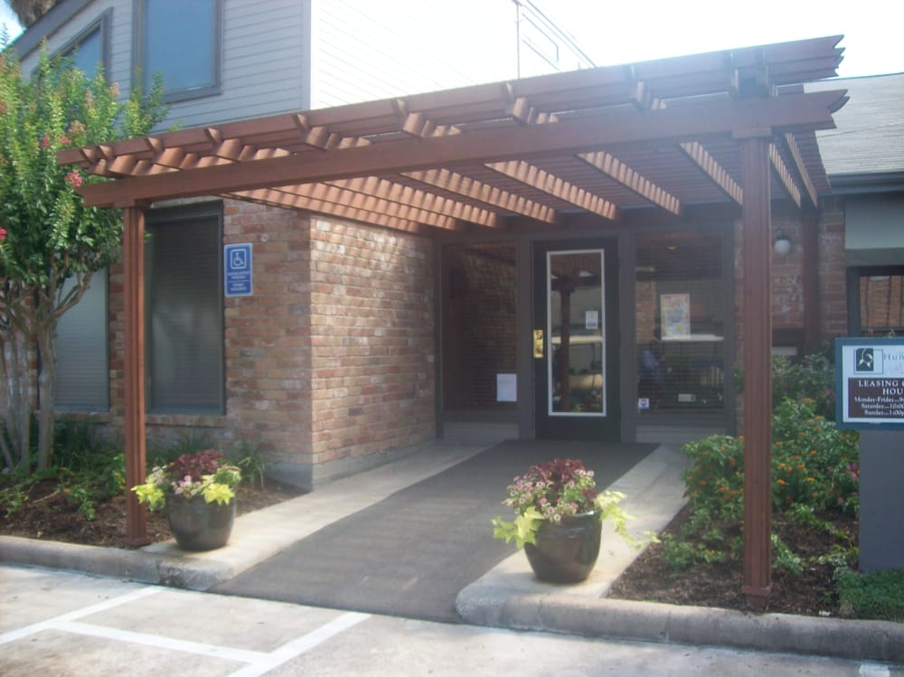 HUNTINGTON GREEN APARTMENTS Updated June 2024 13100 Stonefield Dr