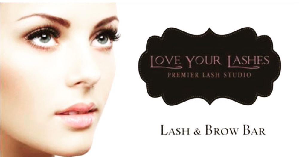 Love Your Lashes Logo