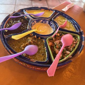 La Taquiza - Salsa selection - Tacos Near Me - Cabo San Lucas, BCS La Taquiza - Salsa selection - Tacos Near Me - Cabo San Lucas, BCS