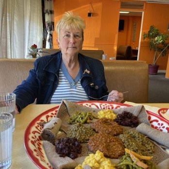 Sisters Ethiopian Restaurant - Lunch Time - Ethiopian Near Me - Portland, Oregon Sisters Ethiopian Restaurant - Lunch Time - Ethiopian Near Me - Portland, Oregon