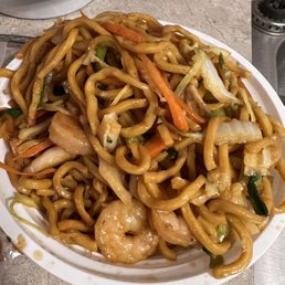 Heaps of delicious shrimp lo mein- this is the small! Heaps of delicious shrimp lo mein- this is the small!