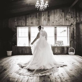 Hanan's Bridal - Sewing & Alterations Near Me - Roswell , Georgia