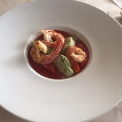 Hôtel Le Rabelais - Gaspacho de tomate, mousse de courgettes et gambas rôties