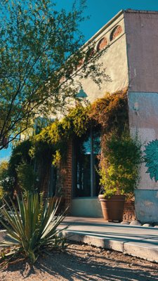 5 Points Market & Restaurant by null