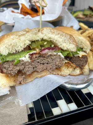 Lola's Street Kitchen by null