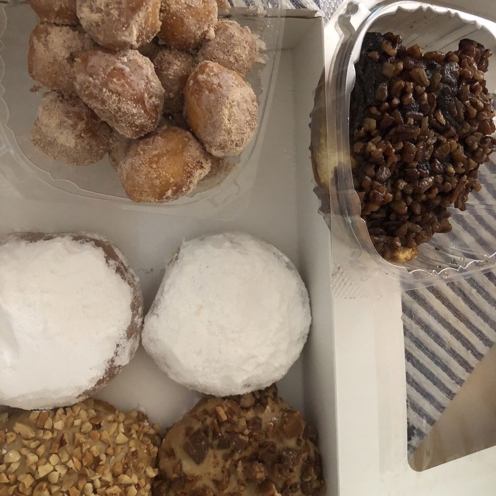Rise’n Roll Bakery - Sugar heaven. - Bakeries Near Me - Avon, Indiana Rise’n Roll Bakery - Sugar heaven. - Bakeries Near Me - Avon, Indiana