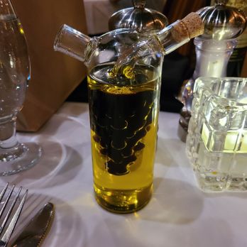La Strada - Olive oil and balsamic vinegar and a super elegant dispenser! - Italian Near Me - Reno, Nevada La Strada - Olive oil and balsamic vinegar and a super elegant dispenser! - Italian Near Me - Reno, Nevada