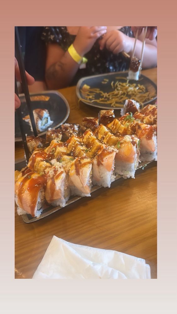 Gen Sushi Logo