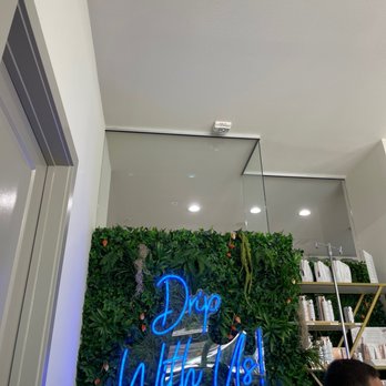 Moov - IV Hydration Near Me - Los Angeles, California