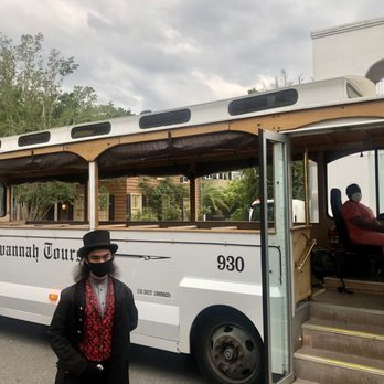 Old Savannah Tours - The Good Doctor tour guide for Ghost Tours - Tours Near Me - Savannah, Georgia