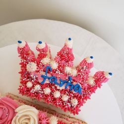 Zarus Cakes & Pastries - Crown cake