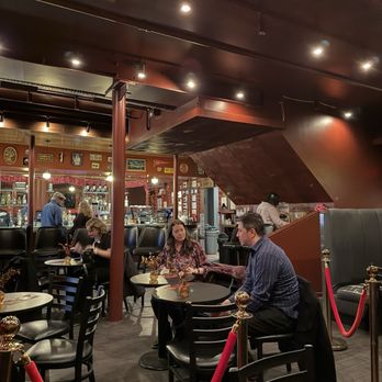 Club Cafe - Inside - Music Venues Near Me - Pittsburgh, Pennsylvania