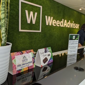 WeedAdvisor - Cash register & desk area. October 2020 - Cannabis Dispensaries Near Me - Toronto, Ontario
