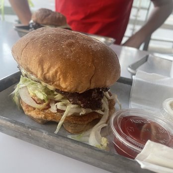 Burger Lounge - Lounge Burger - Burgers Near Me - Beverly Hills, California Burger Lounge - Lounge Burger - Burgers Near Me - Beverly Hills, California