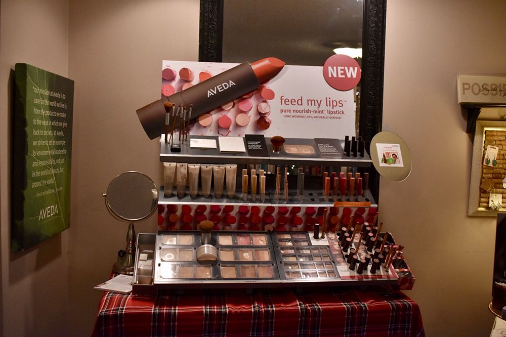 Root Cellar An Aveda Salon & Boutique Logo