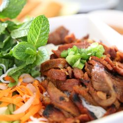 Pho Le Vietnamese Restaurant - 56. Bun Thit Nuong - without peanuts