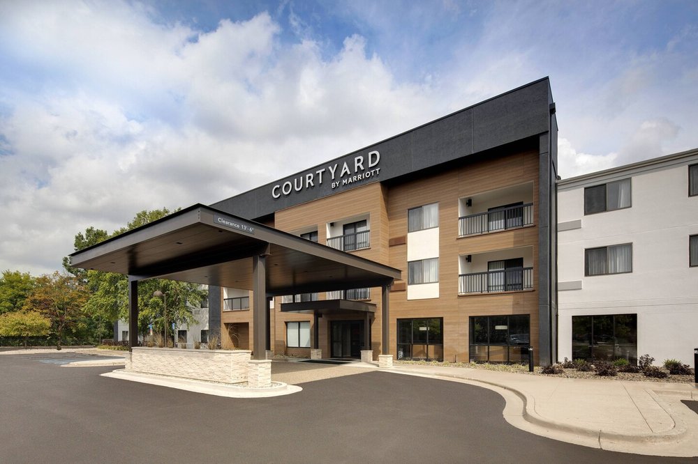 Courtyard by Marriott Grand Rapids Airport - wedding in Grand Rapids, MI