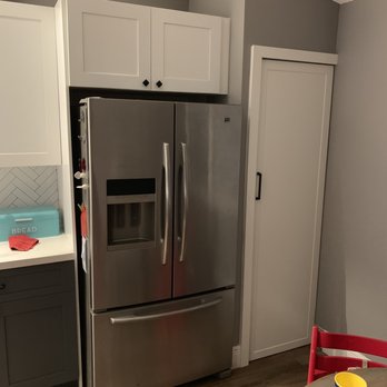 Millennial Group Contractors - Custom pantry - Cabinetry Near Me - Hialeah, Florida