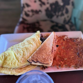 Colt Grill - Best damn omelette I've had in a long time. Perfect cooking on the egg blanket and the insides were amazing combination of flavors. - Barbeque Near Me - Sedona, Arizona Colt Grill - Best damn omelette I've had in a long time. Perfect cooking on the egg blanket and the insides were amazing combination of flavors. - Barbeque Near Me - Sedona, Arizona