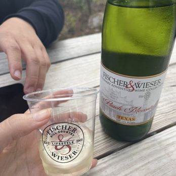 Das Peach Haus - Peach moscato - Specialty Food Near Me - Fredericksburg, Texas