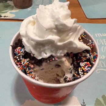 Praline's Ice Cream - Ice Cream & Frozen Yogurt Near Me - Berlin, Connecticut