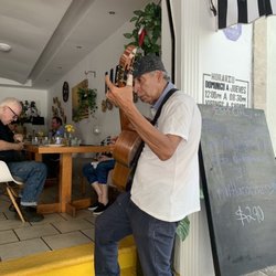 Alex's Pasta Bar - Entertainment