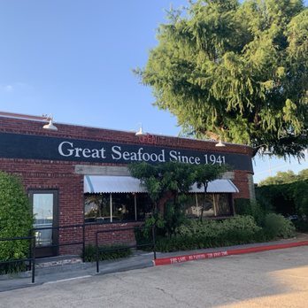 Pappadeaux Seafood Kitchen - Outside from back parking lot - Seafood Near Me - Houston, Texas Pappadeaux Seafood Kitchen - Outside from back parking lot - Seafood Near Me - Houston, Texas
