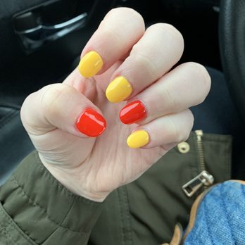 Le Nails - Nails Filled with Gel Color - Nail Salons Near Me - Fort Wayne, Indiana