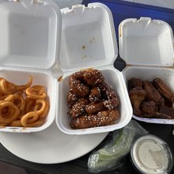 Native Grill & Wings - Curley Curly Fries, Sweet Red Chili Steak Fingers (Limited Time Only) & 5 Traditional Wings Combo.