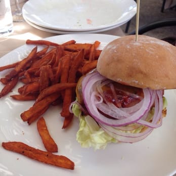 Ponte Winery - Meatloaf sandwich with sweet potato fries - Wineries Near Me - Temecula, California Ponte Winery - Meatloaf sandwich with sweet potato fries - Wineries Near Me - Temecula, California