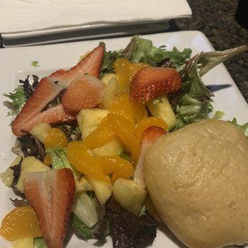 Jonathan's Grille - Ashlynn 's Luau Salad - American Near Me - Franklin, Tennessee