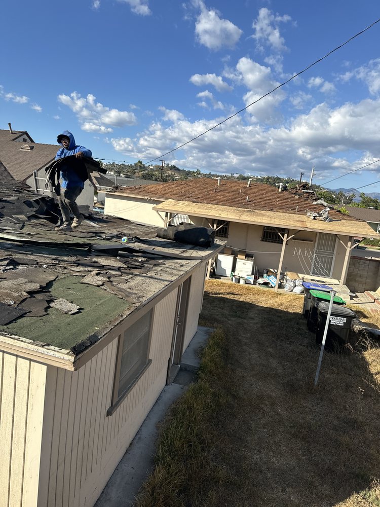 Slide of T’S Roofing