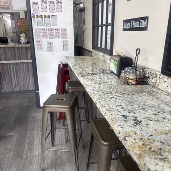 Gianna's Pizza Center - Pizza Near Me - Plantation, Florida