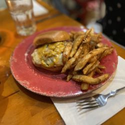 Tahquamenon Falls Brewery & Pub - Chicken sandwich