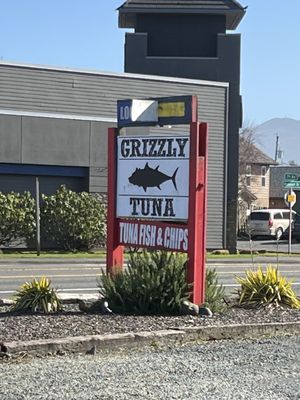 Grizzly Tuna by null
