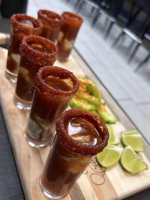 La Cruda Mariscos by null