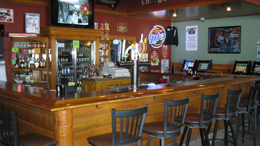 CRICKET’S BAR AND GRILL Bars 1361 100th St, Amery, WI Restaurant
