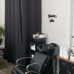 Divadova Salon