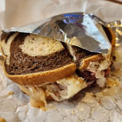 Sprankle's Village Deli - Reuban