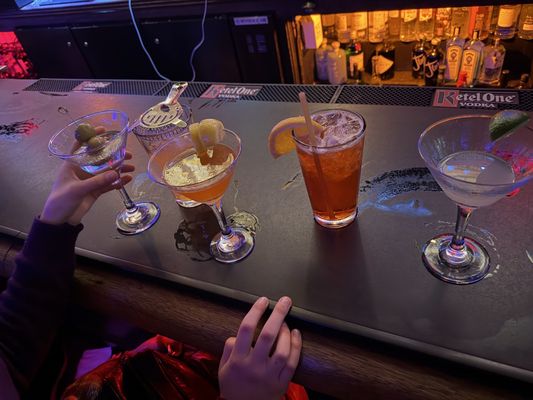 Blondie's Bar by null