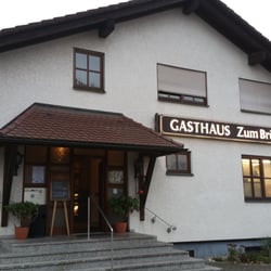 Gasthaus zum Brückle - Ansicht des Gasthauses in der Dämmerung vom Parkplatz aus