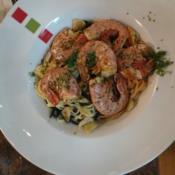 Zeezotje - Special dish trio of pasta with scampi - Bistros Near Me - Oostende, VWV