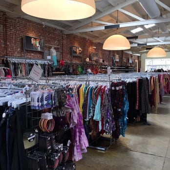 Goodwill Industries Sacramento Valley & Northern Nevada - Lots of clothing choices. - Thrift Stores Near Me - Sacramento, California Goodwill Industries Sacramento Valley & Northern Nevada - Lots of clothing choices. - Thrift Stores Near Me - Sacramento, California