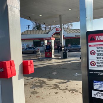 Speedway - a gas station with a no parking sign - Gas Stations Near Me - Oakland Park, Florida Speedway - a gas station with a no parking sign - Gas Stations Near Me - Oakland Park, Florida
