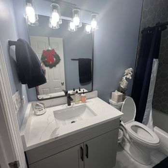 YAD Construction - Guest Bathroom - General Contractors Near Me - Chicago, Illinois