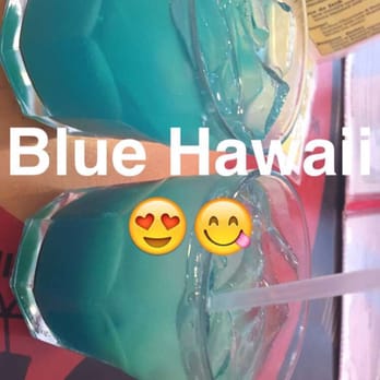 Cool Cat Cafe - Blue Hawaii $4 drink on Wednesday - can't beat that! - Burgers Near Me - Kihei, Hawaii