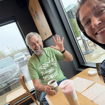 Starbucks - Coffee & Tea Near Me - Sutherlin, Oregon Starbucks - Coffee & Tea Near Me - Sutherlin, Oregon